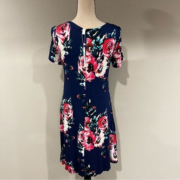 Floral short sleeve dress - Picture 5 of 9